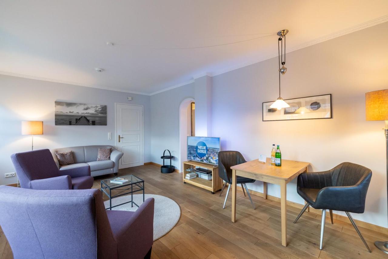 Villa Friedericia, Wohnung 3-Hochparterre Links Wyk auf Föhr Kültér fotó